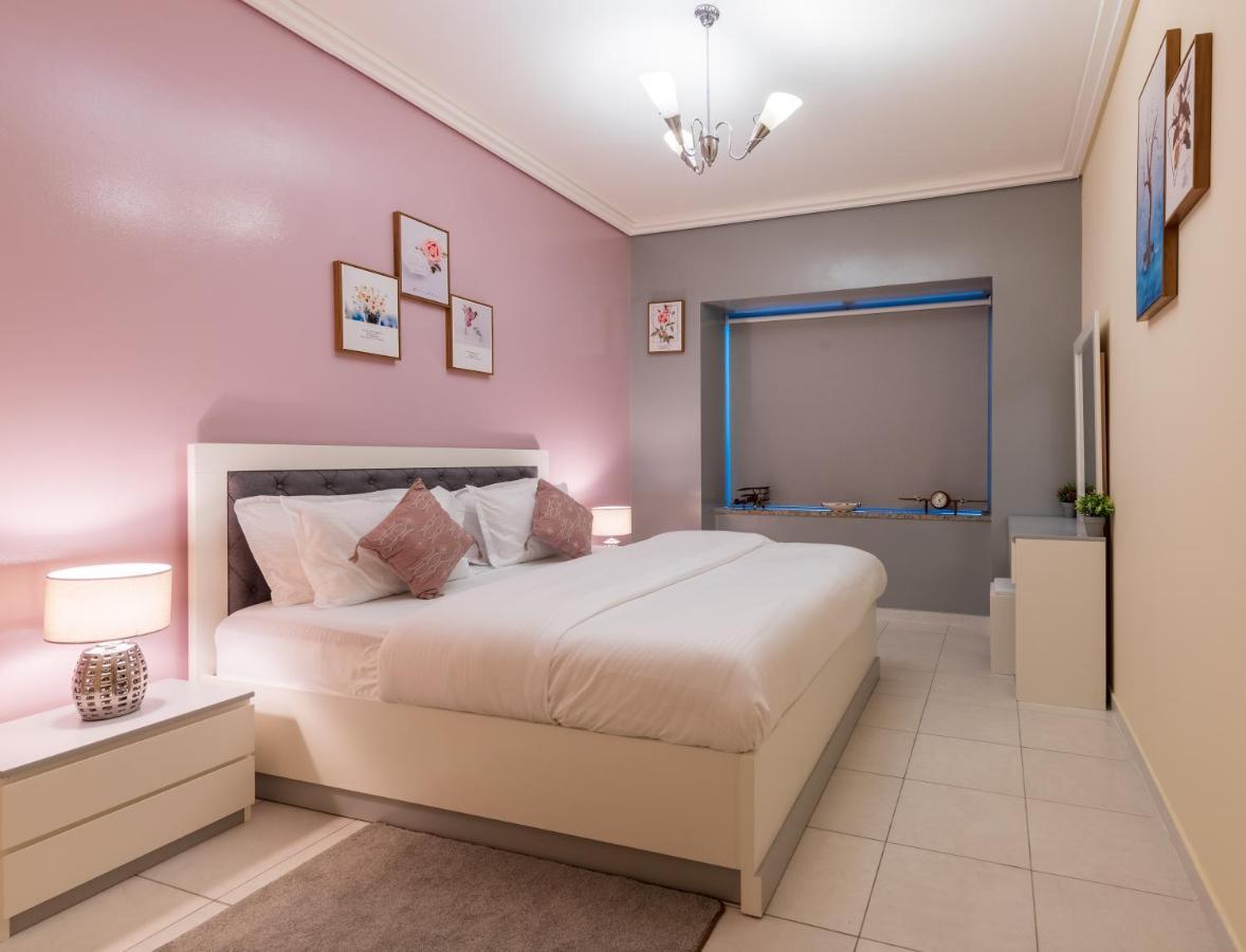 Trinity Holiday Homes - Sheikh Zayed Road Near To Financial Center Metro Station Dubaj Exteriér fotografie