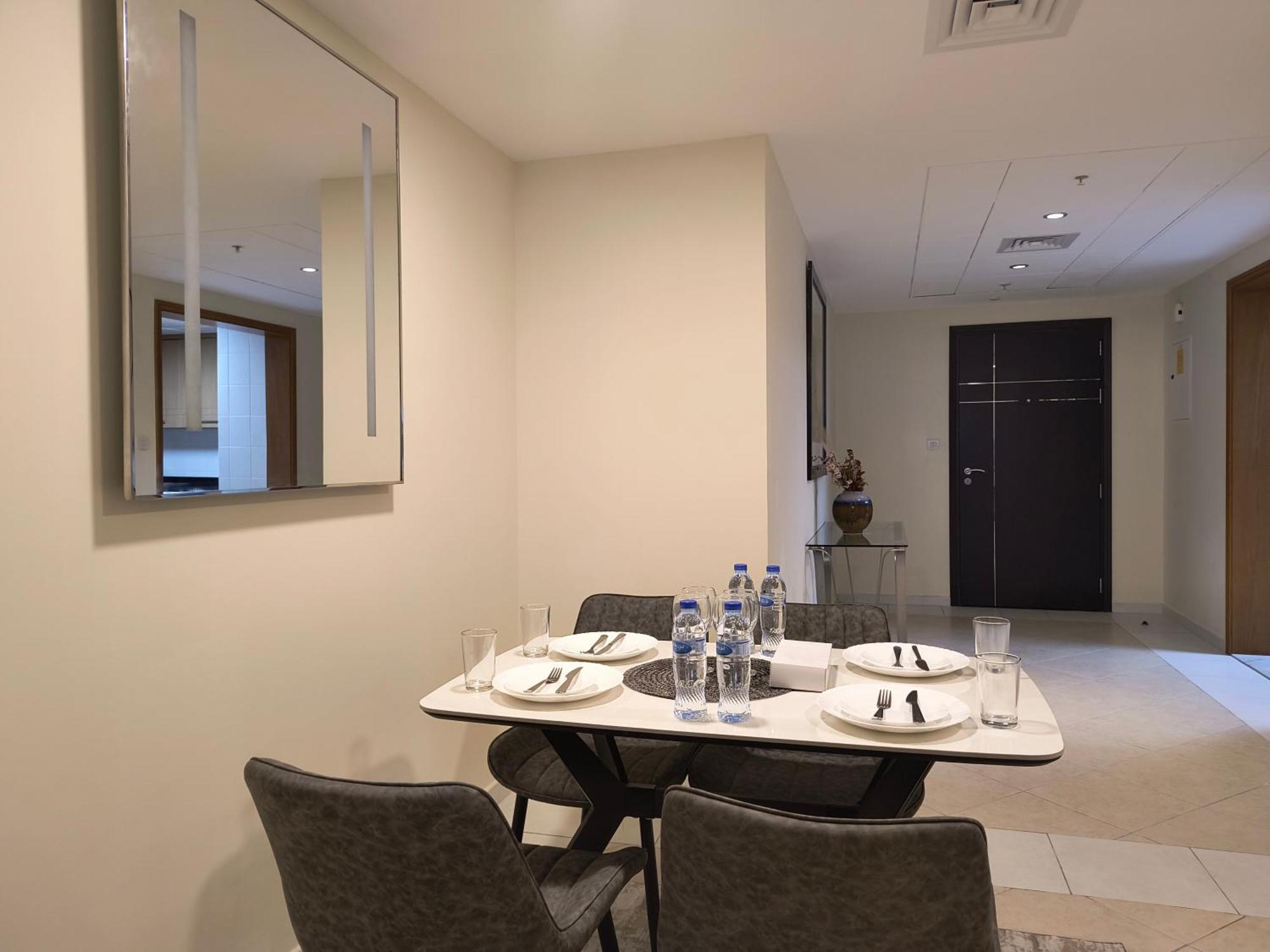 Trinity Holiday Homes - Sheikh Zayed Road Near To Financial Center Metro Station Dubaj Exteriér fotografie