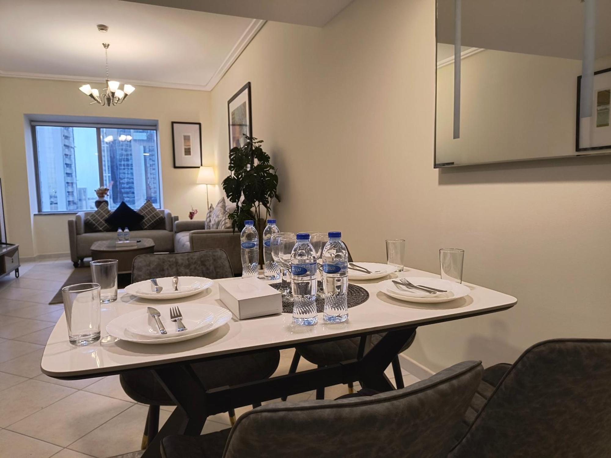 Trinity Holiday Homes - Sheikh Zayed Road Near To Financial Center Metro Station Dubaj Exteriér fotografie